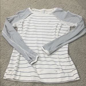Lululemon long sleeve top - size 8
